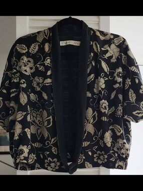 VINTAGE Josephine Chaus Black &  Taupe Floral Open-Front Shrug & Skirt